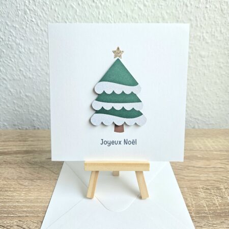 Carte de Noël artisanale avec sapin en relief et étoile scintillante, création Cartes d’émoi